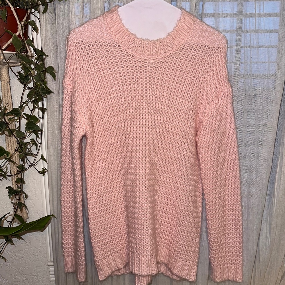 Crochet pink crewneck